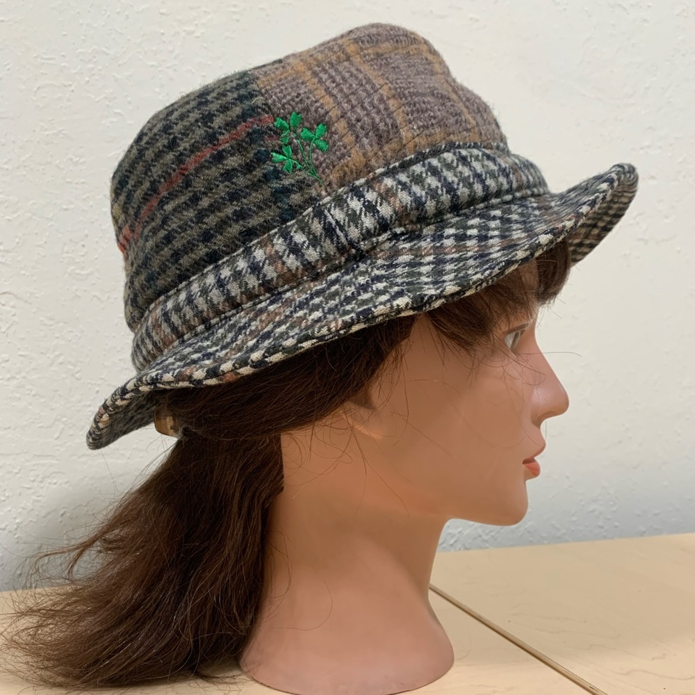 Traditional Craftware brown plaid hat